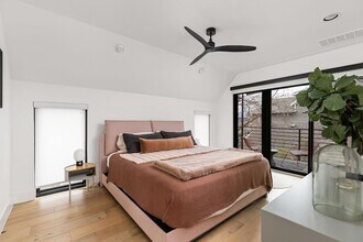 1502 Waller St in Austin, TX - Foto de edificio - Building Photo