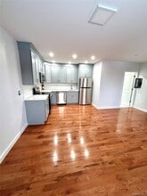 99 Main St in Brewster, NY - Foto de edificio - Building Photo