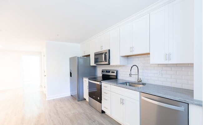 701 8th St NE, Unit Basement in Washington, DC - Building Photo - Building Photo