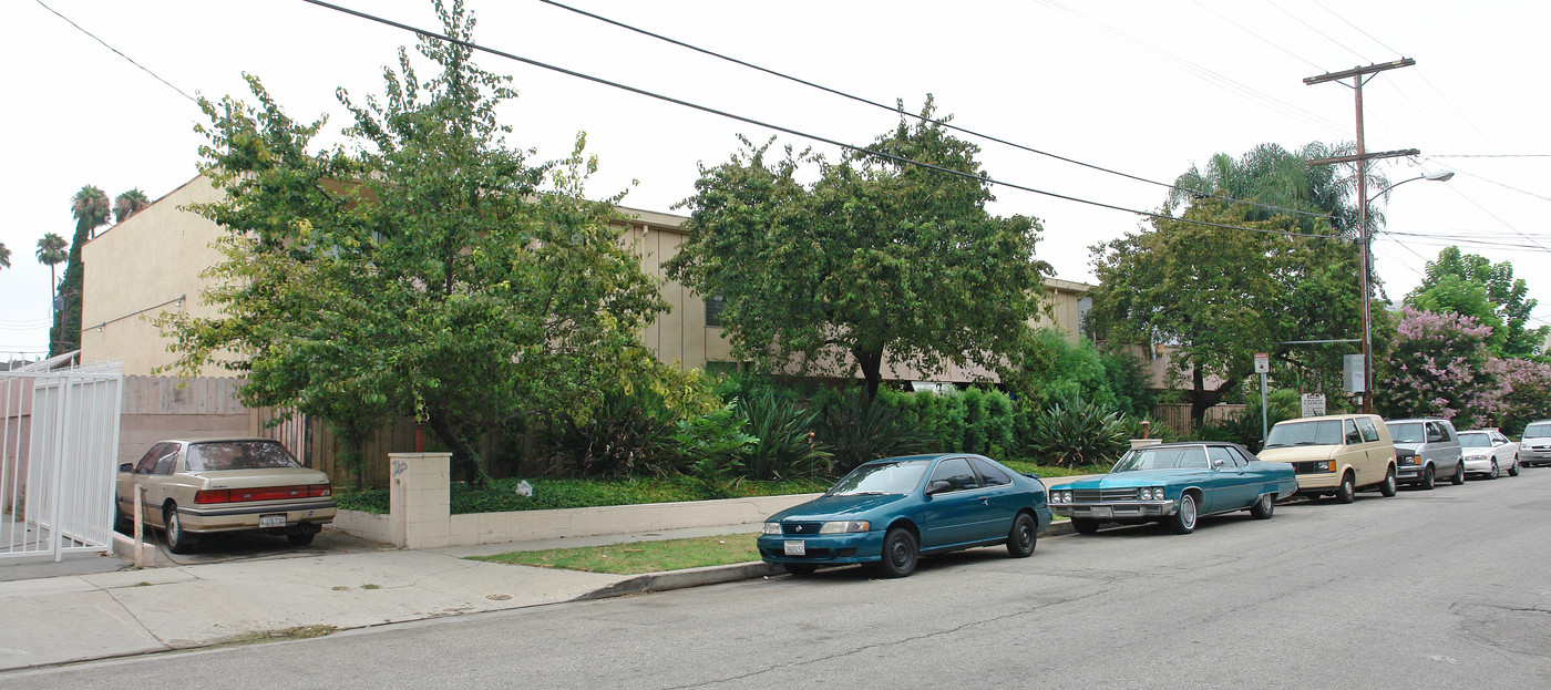 Colbath Gardens in Sherman Oaks, CA - Foto de edificio