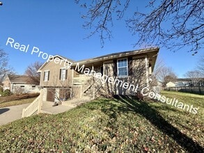 1003 Redwood Dr in Raymore, MO - Building Photo - Building Photo