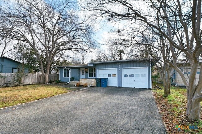 property at 571 W Merriweather St
