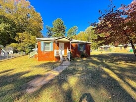 2728 Remington St in Charlotte, NC - Building Photo