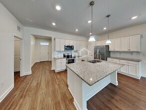 509 Pine Terrace Dr in Ruskin, FL - Building Photo - Building Photo