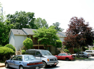 Brentwood Apartments in Gainesville, GA - Building Photo - Building Photo