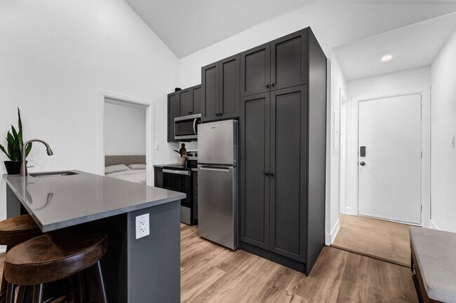 53 Chippewa Ave in Ottawa, ON - Building Photo - Building Photo