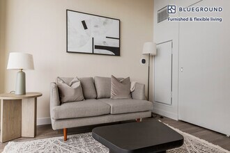 1210 S Indiana Ave in Chicago, IL - Foto de edificio - Building Photo