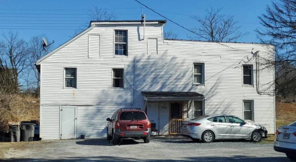 1030 Kuhn Ave in Hagerstown, MD - Building Photo