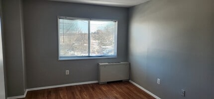 1111 University Blvd W, Unit 618 in Silver Spring, MD - Foto de edificio - Building Photo