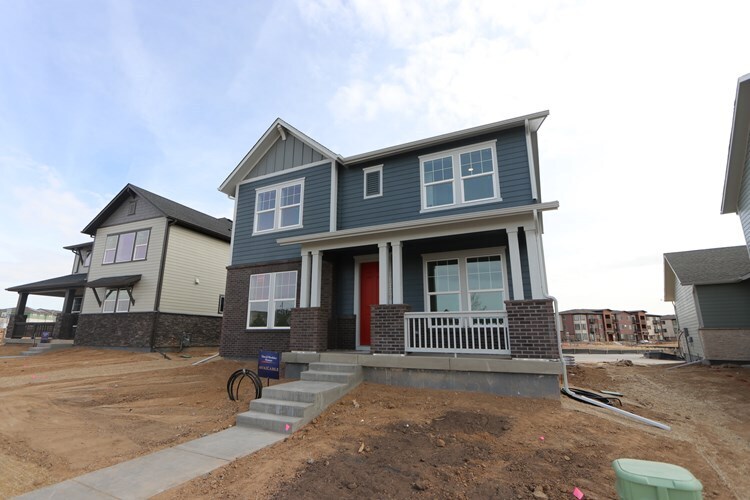 21470 E 58th Ave in Aurora, CO - Building Photo