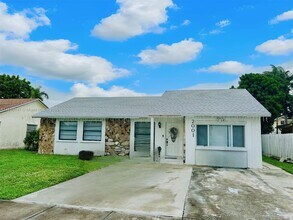 2001 SW 85th Ave in North Lauderdale, FL - Building Photo - Building Photo
