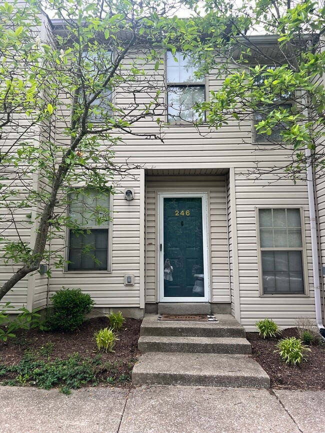 property at 3175 Kirklevington Dr