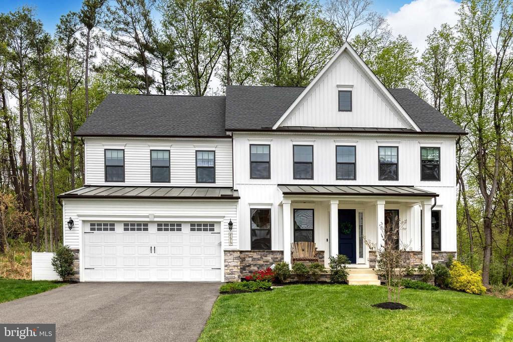 7679 Cross Creek Dr in Columbia, MD - Building Photo