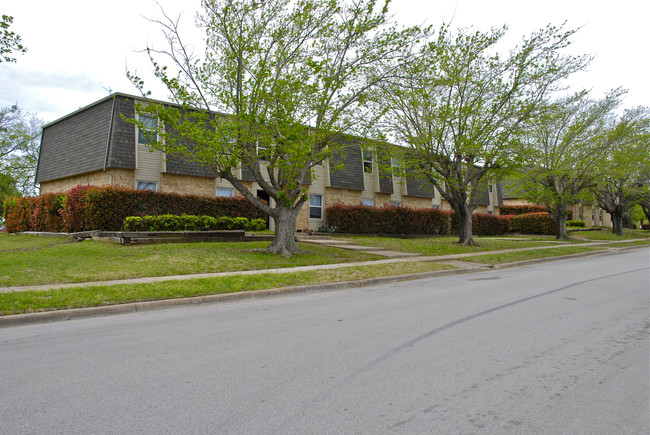 Keller Place Apartments in Keller, TX - Building Photo - Building Photo