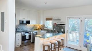 75 Pelham St in Newport, RI - Building Photo - Building Photo