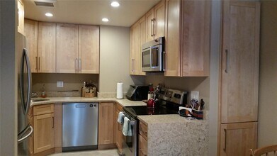 450 W Broadway in Long Beach, NY - Building Photo - Building Photo