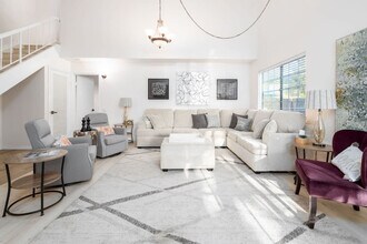 12779 Calma Ct in San Diego, CA - Building Photo - Building Photo