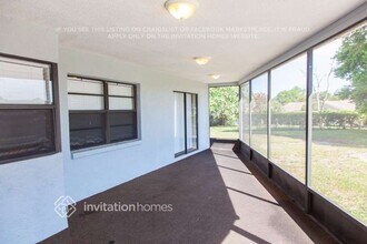 7314 Royal Crescent Ct in Port Richey, FL - Building Photo - Building Photo