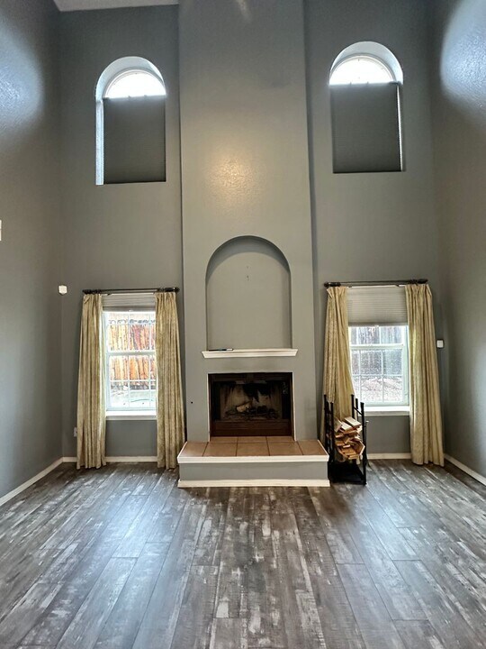 6309 Summer Ray Rd NW in Albuquerque, NM - Building Photo