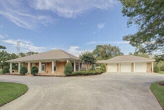 1548 Virgie Community Rd in Magnolia, TX - Building Photo - Building Photo