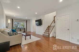 111 Blossom Cir in Dayton, NJ - Building Photo - Building Photo