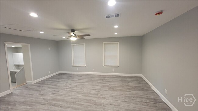 property at 1129 E Bolton St