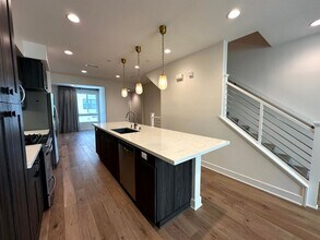 2931 W Exposition Pl in Los Angeles, CA - Building Photo - Building Photo