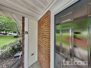 6631 Flat Rock Dr in Charlotte, NC - Foto de edificio - Building Photo