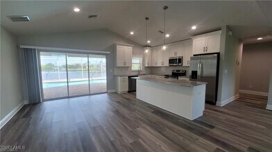 1723 SW 31st Ln in Cape Coral, FL - Building Photo - Building Photo