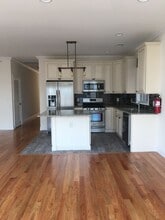 194 Parkhurst St in Newark, NJ - Building Photo - Building Photo