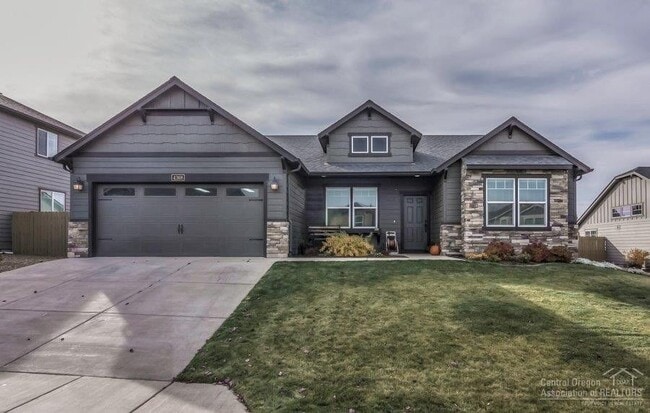 property at 4368 SW Umatilla Ave