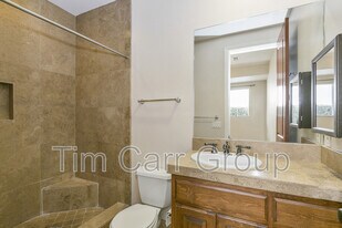 225 Cabrillo St in Costa Mesa, CA - Building Photo