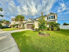 34159 Astoria Cir in Zephyrhills, FL - Building Photo - Building Photo