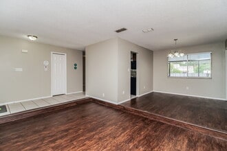 235 S Shadow Bay Dr in Orlando, FL - Building Photo - Building Photo