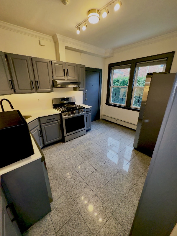 86 Edgewood Ave