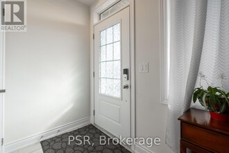 9 Stately Dr in Wasaga Beach, ON - Building Photo - Building Photo
