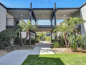 Sturbridge Village Apartments in Fullerton, CA - Building Photo - Building Photo
