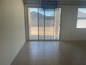 12610 W Northview Ave in Glendale, AZ - Building Photo - Building Photo