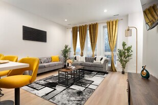 3723 S Giles Ave in Chicago, IL - Building Photo