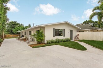 517 108th Ave N in Naples, FL - Building Photo - Building Photo