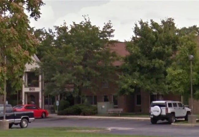 property at 1801 N Broadway St