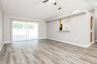2784 Woodstream Cir in Kissimmee, FL - Building Photo - Building Photo
