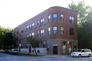 2701 W Augusta Blvd Apartments