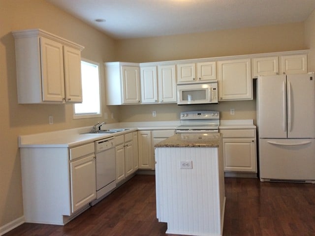 12728 Bent Oak Ct in Indianapolis, IN - Foto de edificio - Building Photo