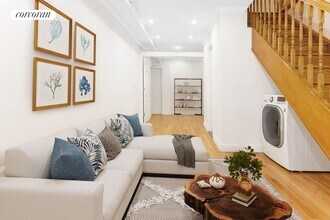 542 E 82nd St in New York, NY - Building Photo - Building Photo