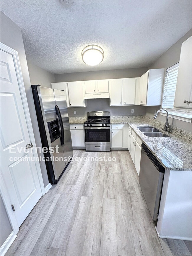 6300 Crooked Creek Dr. in Rex, GA - Building Photo - Building Photo