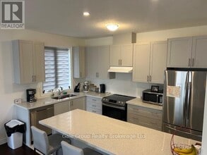 52 Seaton Cres in Tillsonburg, ON - Building Photo - Building Photo