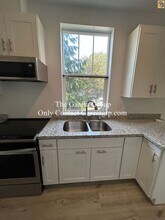 8780 SE Flavel St in Portland, OR - Building Photo - Building Photo