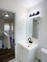 2038 Kelmore Rd in Dundalk, MD - Building Photo