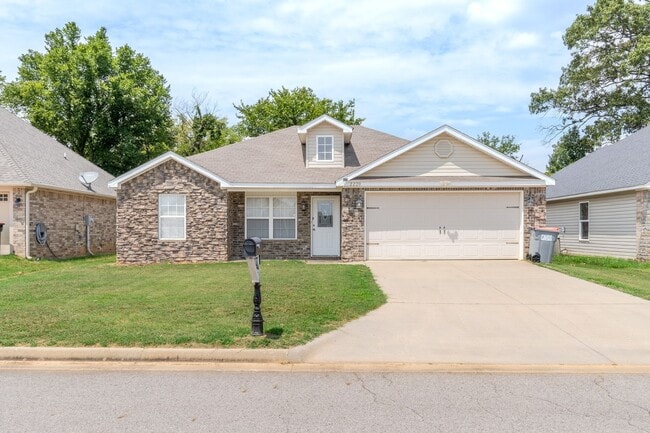 property at 2220 Ridgeway Ln